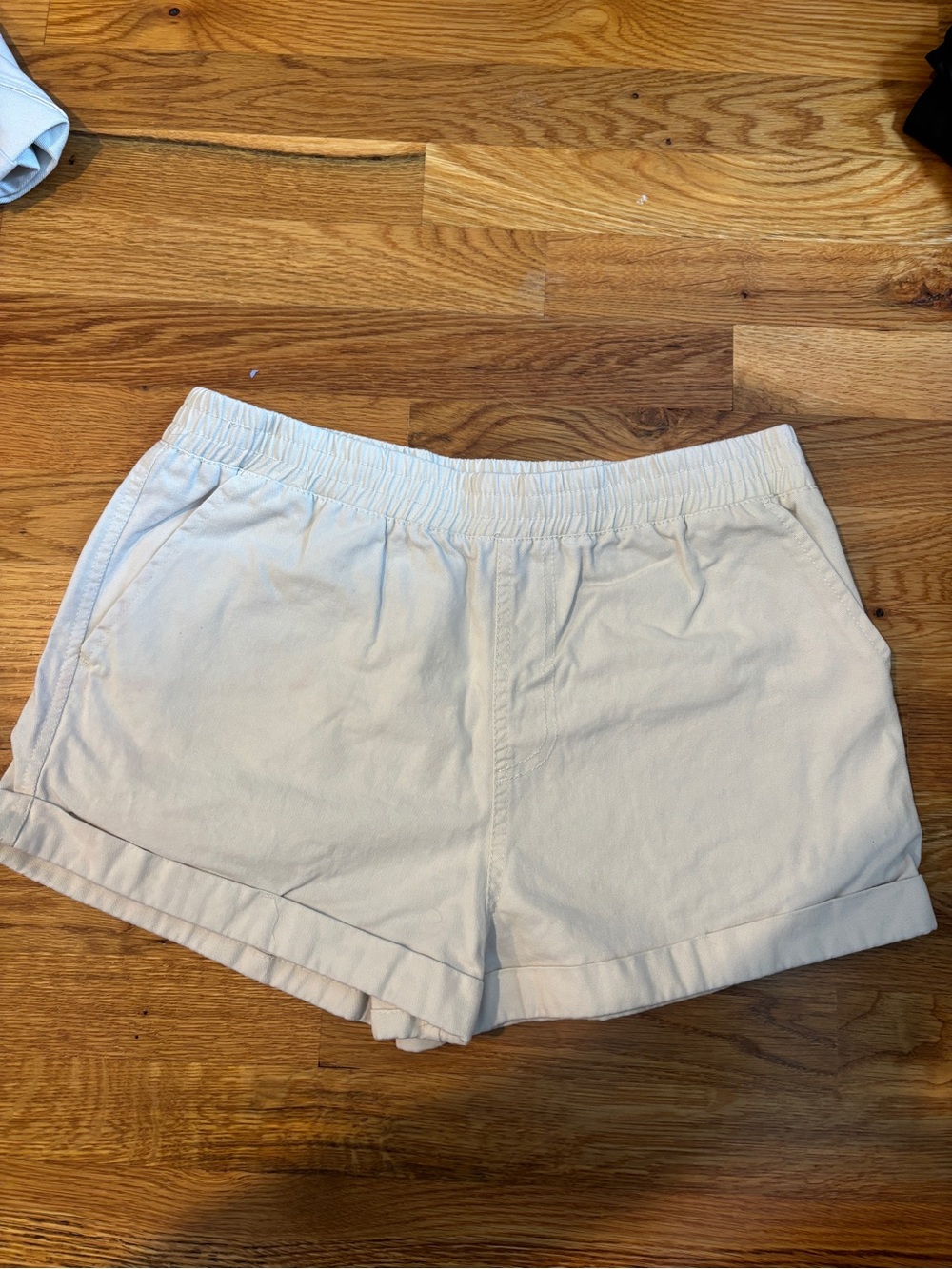 Forever 21 White Fabric Shorts